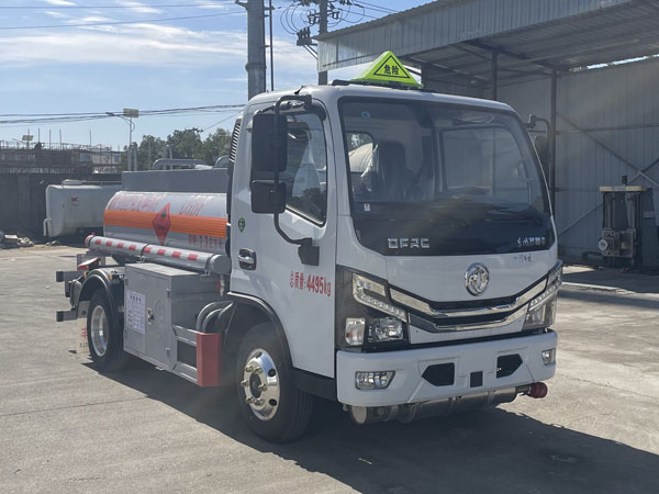 楚勝牌CSC5045GJY6加油車